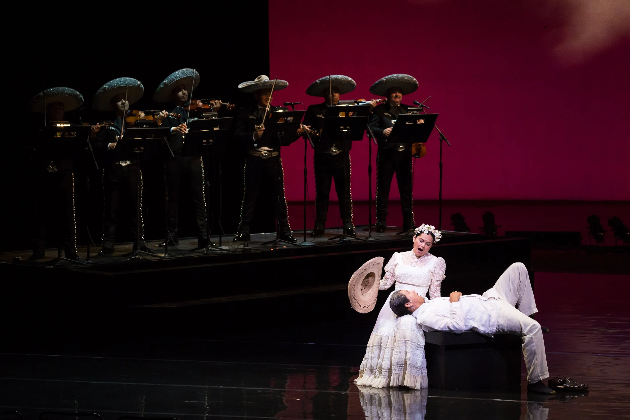 Cruzar la Cara de la Luna — OPERA San Antonio